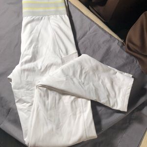 2/$50 NWT AERIE White Pocket Leggings